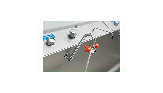 Steris Amsco Flexmatic Heavy-Duty Double Bay Scrub Sink - Refurbished - Image 2